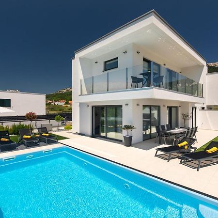 Villa Supernus With Heated Pool Baška Eksteriør bilde